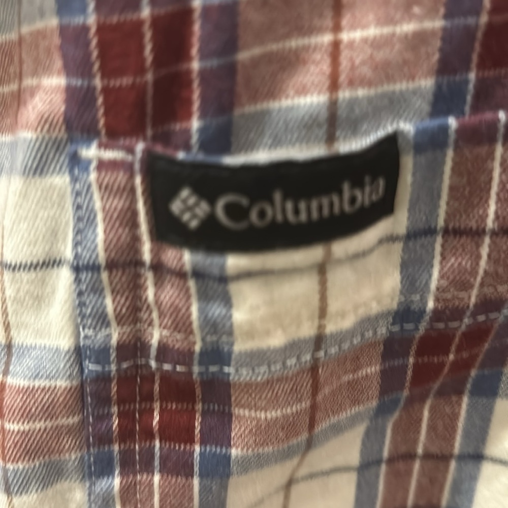 Columbia Sportswear Men’s Medium Button Down Dress Shirt - Picture 3 of 6